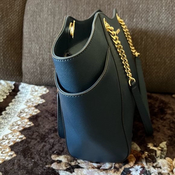 MICHAEL KORS Navy Blue Leather Jet Set Travel Gold-Tone Hardware Tote Handbag - Picture 8 of 16